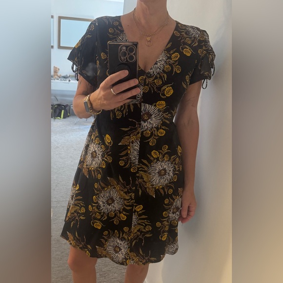 Madewell Floral Dress Size 6 Open Back Smocked Waist - Picture 2 of 11